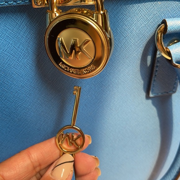 Michael Kors NEW Hamilton Blue Large Leather Tote - Picture 10 of 11